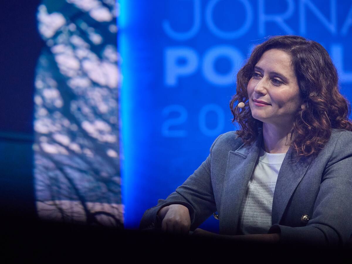 Ayuso anuncia un plan por la libertad en la ESO para revertir "la politización" de las aulas