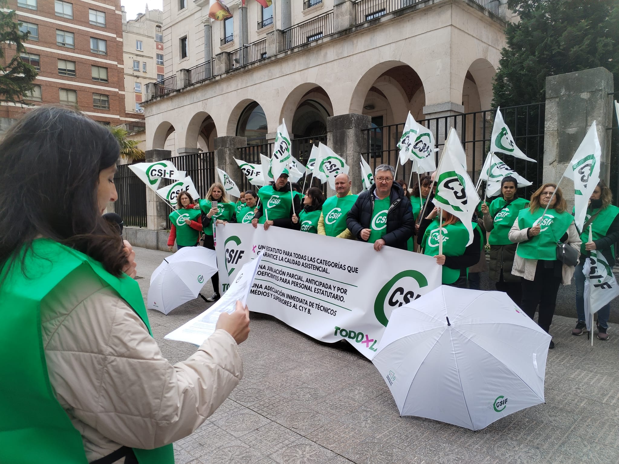 CSIF ha convocado hoy concentraciones ante las nueve subdelegaciones del Gobierno de la Comunidad