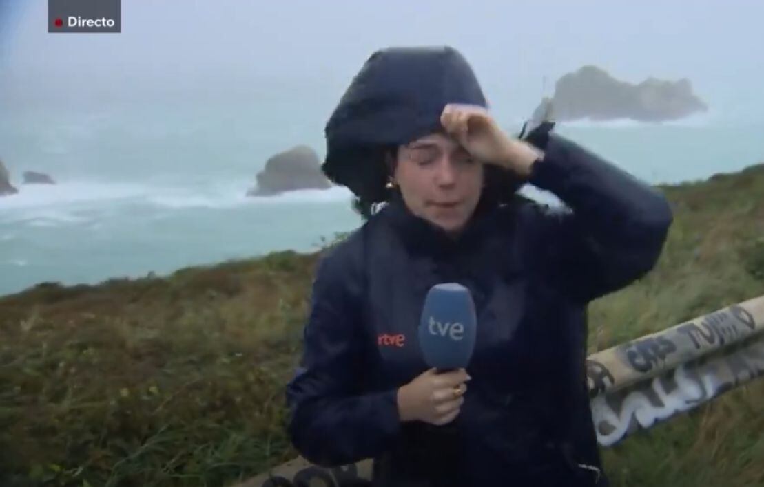 La periodista de TVE, durante el directo