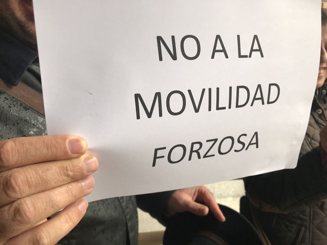 La primera concentración celebrada en los juzgados de Ponferrada por la modificación de la LOPJ