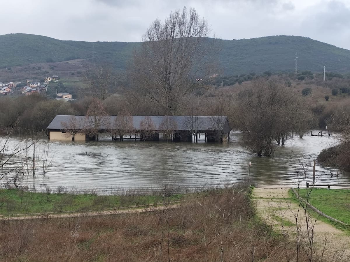 El cuerpo del Lago de Carucedo aumenta hasta las 90 hectáreas de superficie