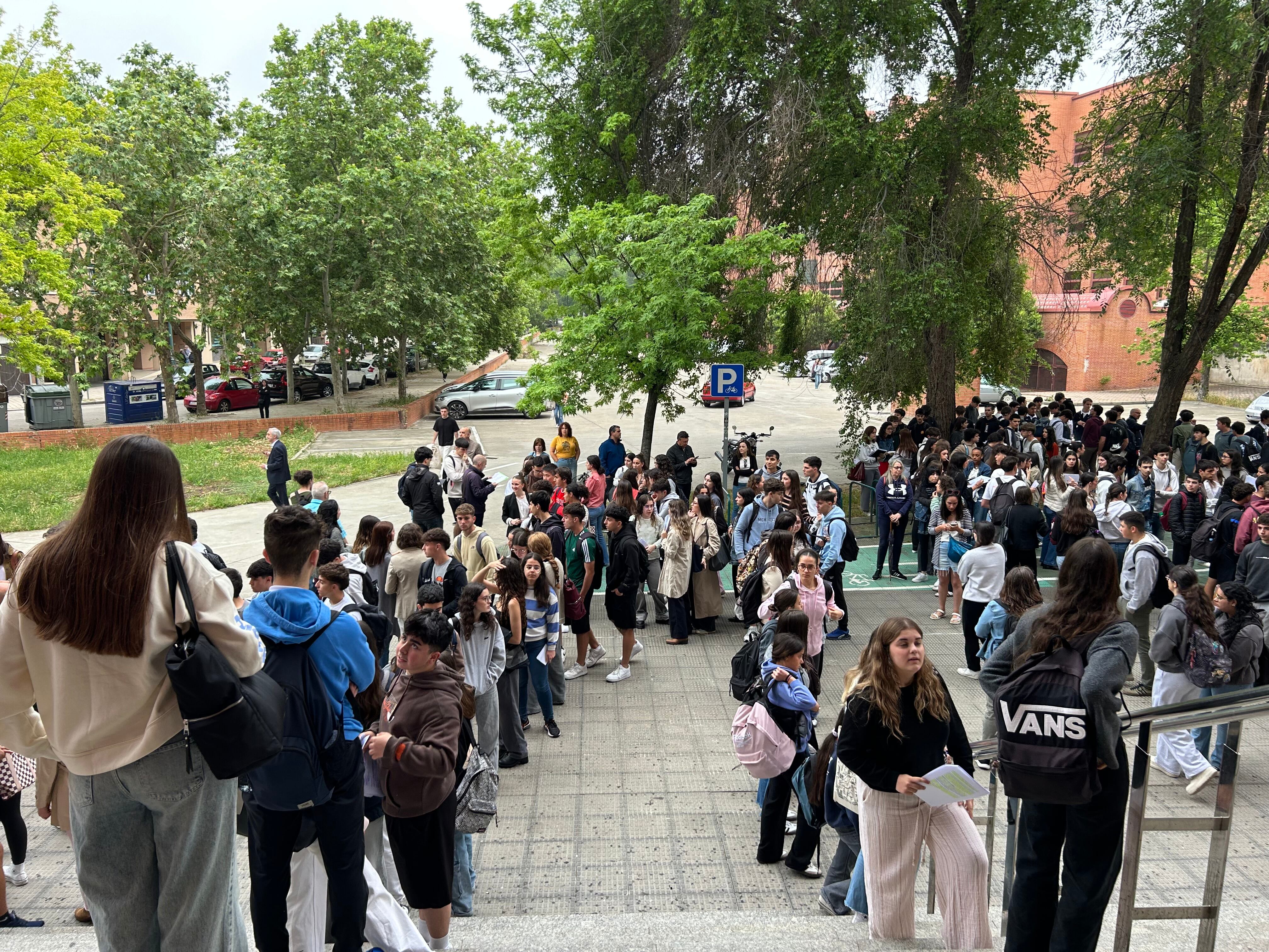 Aulario de la Universidad de Valladolid durante la celebración de la primera jornada de la PAU en Castilla y León | Cadena SER