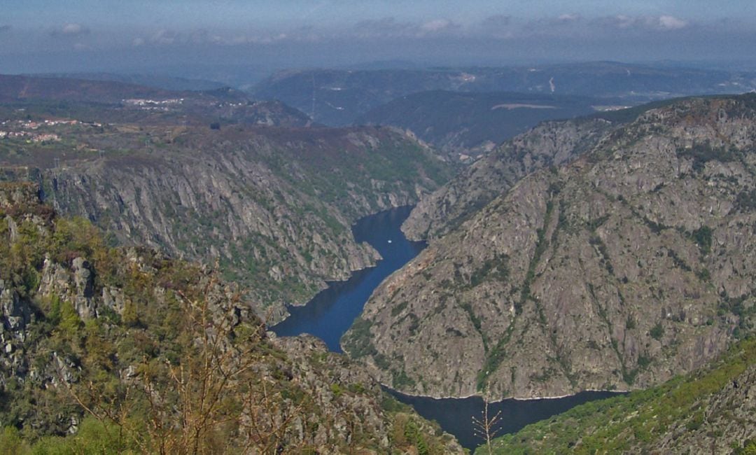 El trazado original discurría por la Ribeira Sacra