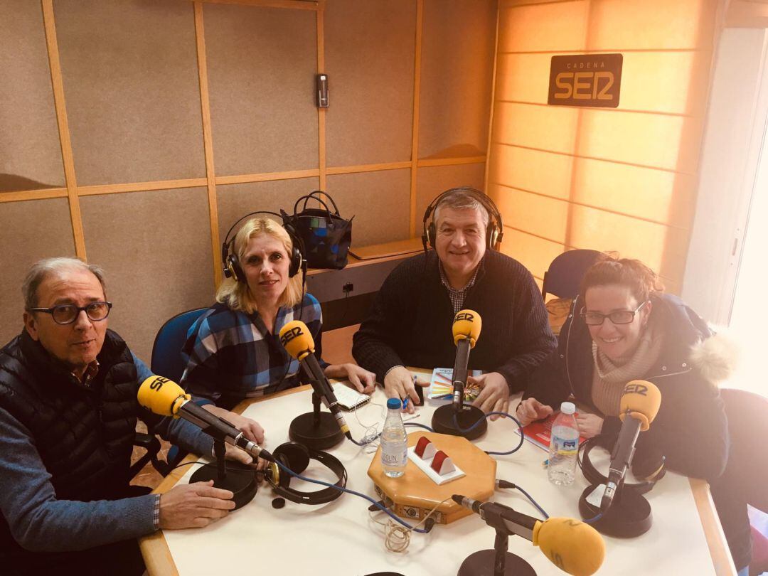 De izquierda a derecha: Rafael Ávila, Carmen Muñoz, Francisco Gutiérrez Bernal y Julia Perea