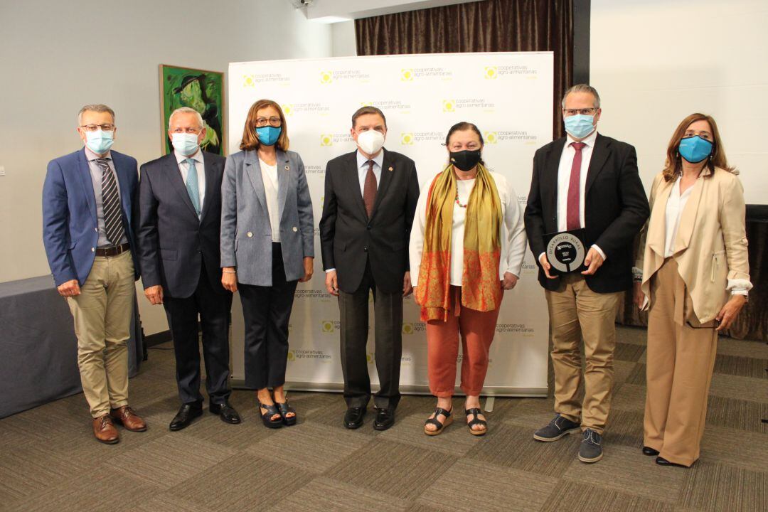 Foto familia Premio Coinga Mejor Cooperativa Agroalimentaria de España Desarrollo Rural