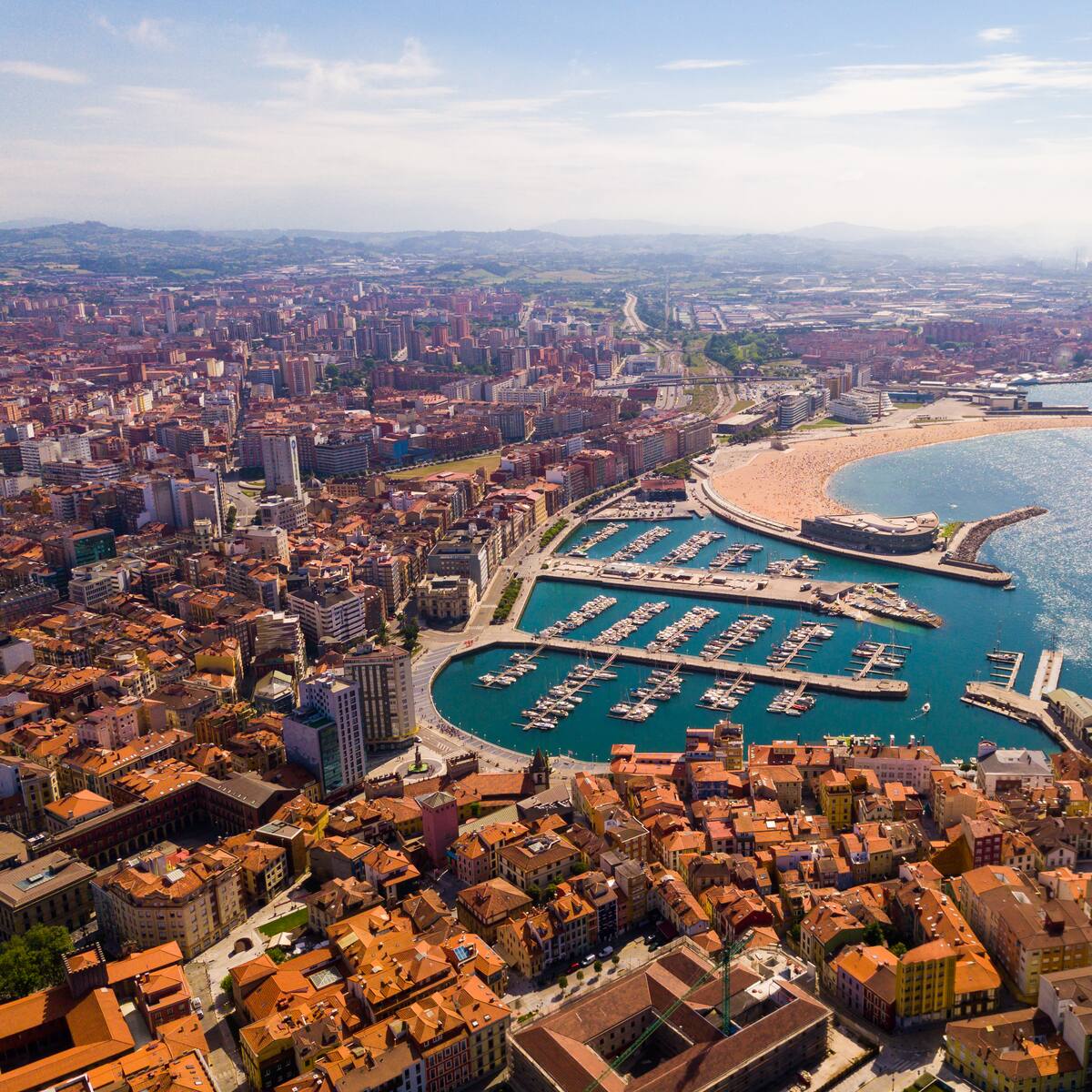 Gijón obtiene siete millones de euros para implantar una zona de bajas emisiones en La Calzada