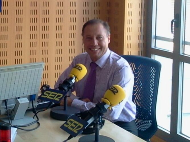 Alfredo Blanco, concejal de Hacienda, en los estudios de Radio Valladolid