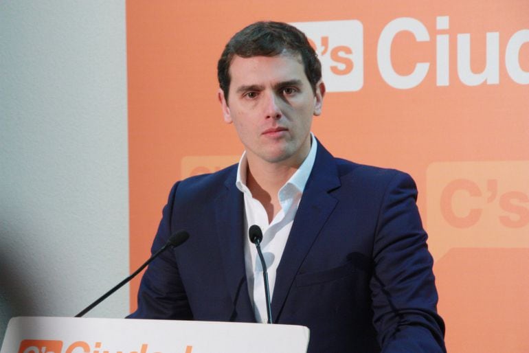 El líder de C&#039;s, Albert Rivera, aquest dilluns 23 de novembre del 2015 en roda de premsa