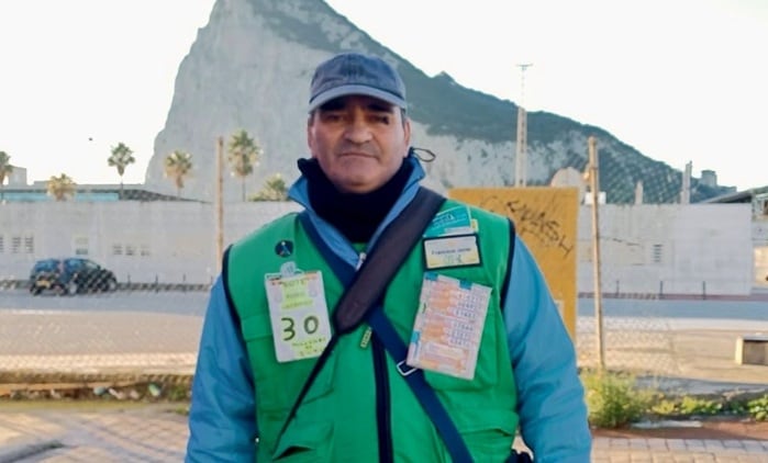 Vendedor de la ONCE en La Línea