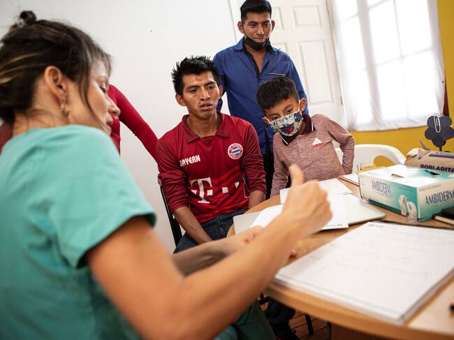 La fotoperiodista aragonesa Julia Molins vivió varios meses en Oaxaca, uno de los estados más pobres de México, para fotografiar y visibilizar una malformación que causa un gran estigma: labio y paladar hendido. Un trabajo que desarrolló gracias a la organización Mobile Surgery International