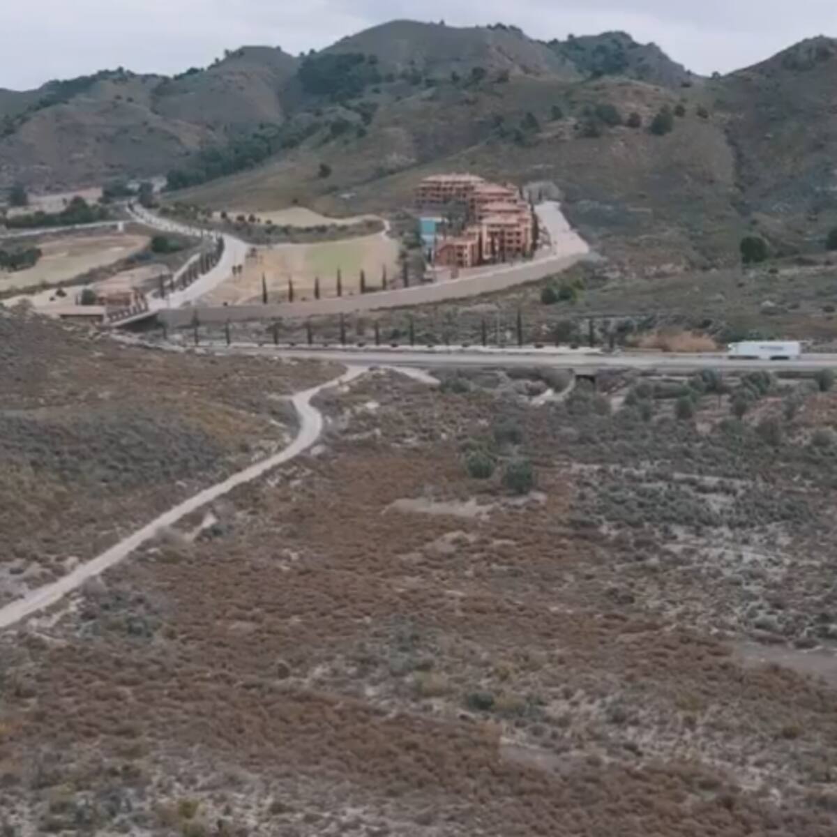 Aluvión de criticas tras conocer que un empresario usó durante 17 años agua de un acuífero para regar un campo de golf de Lorca