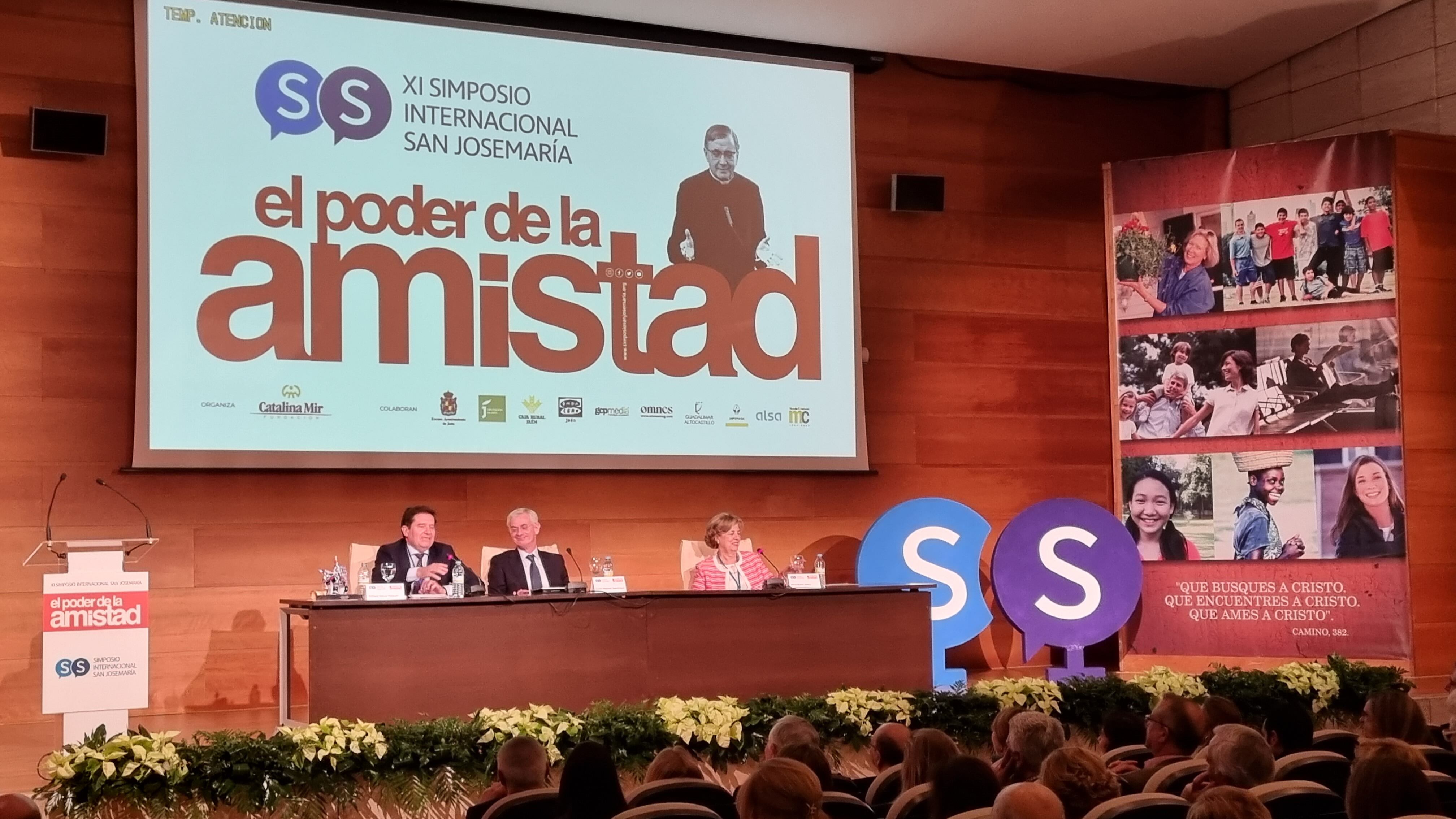 Inauguración del Simposio "El poder de la amistad"