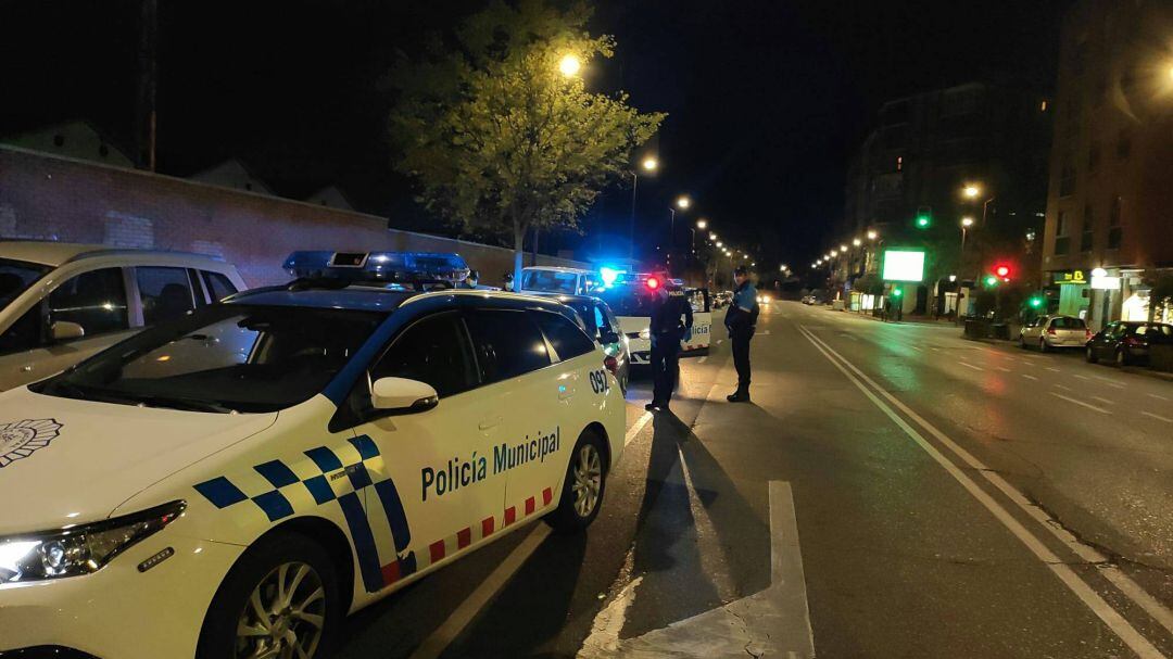 Los agentes denunciaron a tres personas