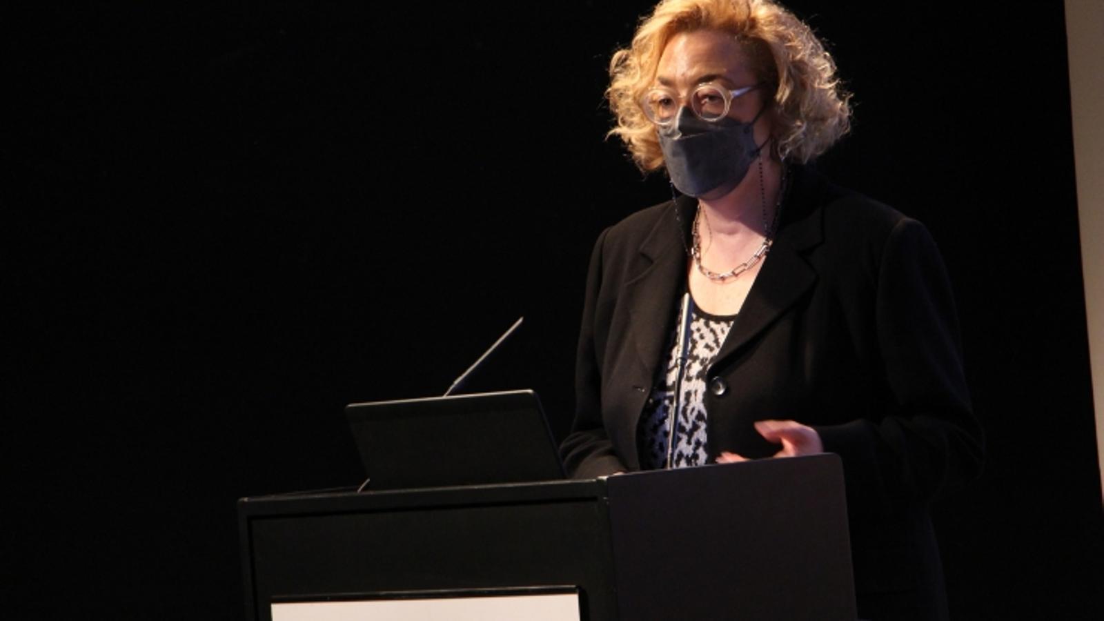 Montse Ronchera en la presentació del pla comercial de Sant Julià de Lòria que elabora la seva empresa per al comú.