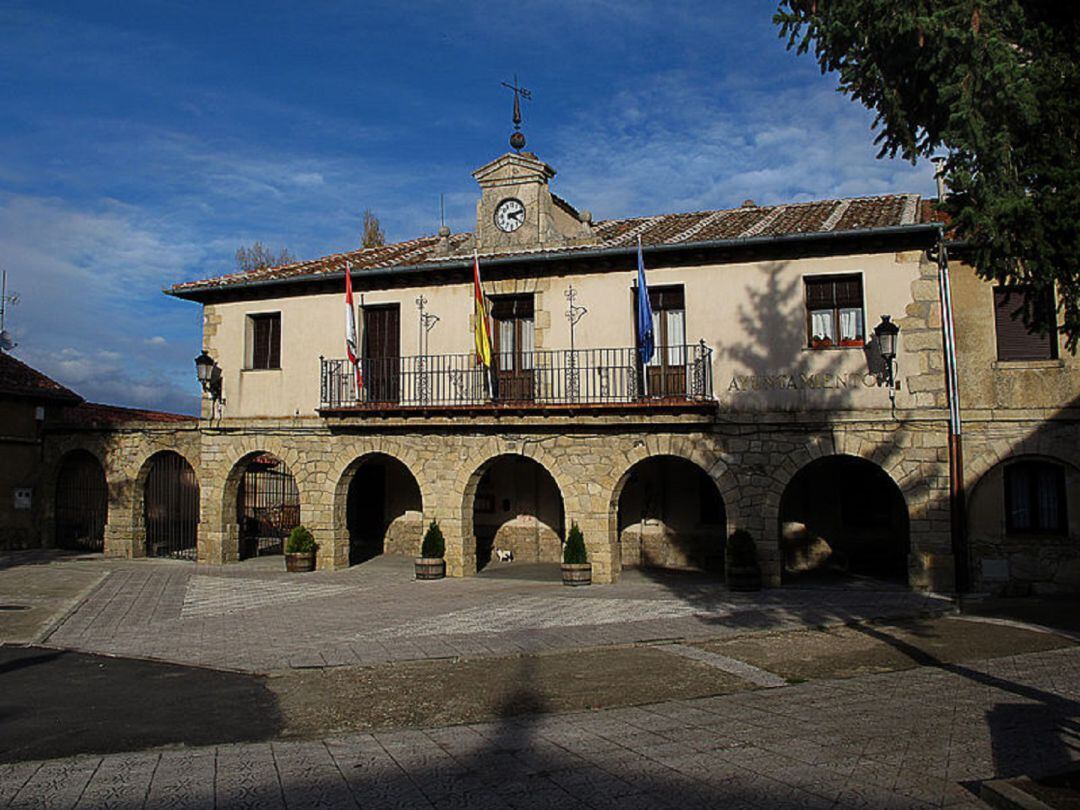 Fachada del Ayuntamiento de Navafría