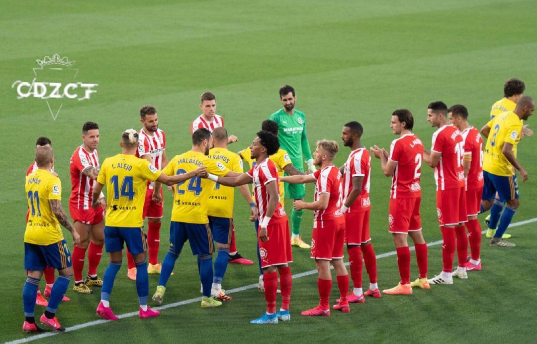 El Girona le hizo el pasillo al Cádiz 