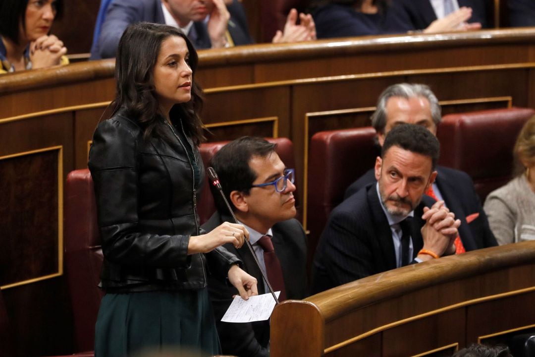  La portavoz parlamentaria de Ciudadanos, Inés Arrimadas, durante su intervención este martes en la sesión constitutiva de las Cortes. 