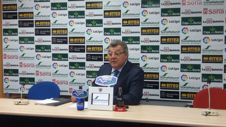 Víctor Martín Ortega, consejero delegado del Numancia, en rueda de prensa.