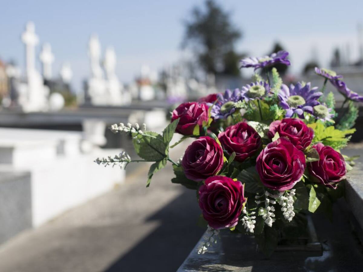 Policía Local pide posponer las visitas al cementerio para evitar aglomeraciones