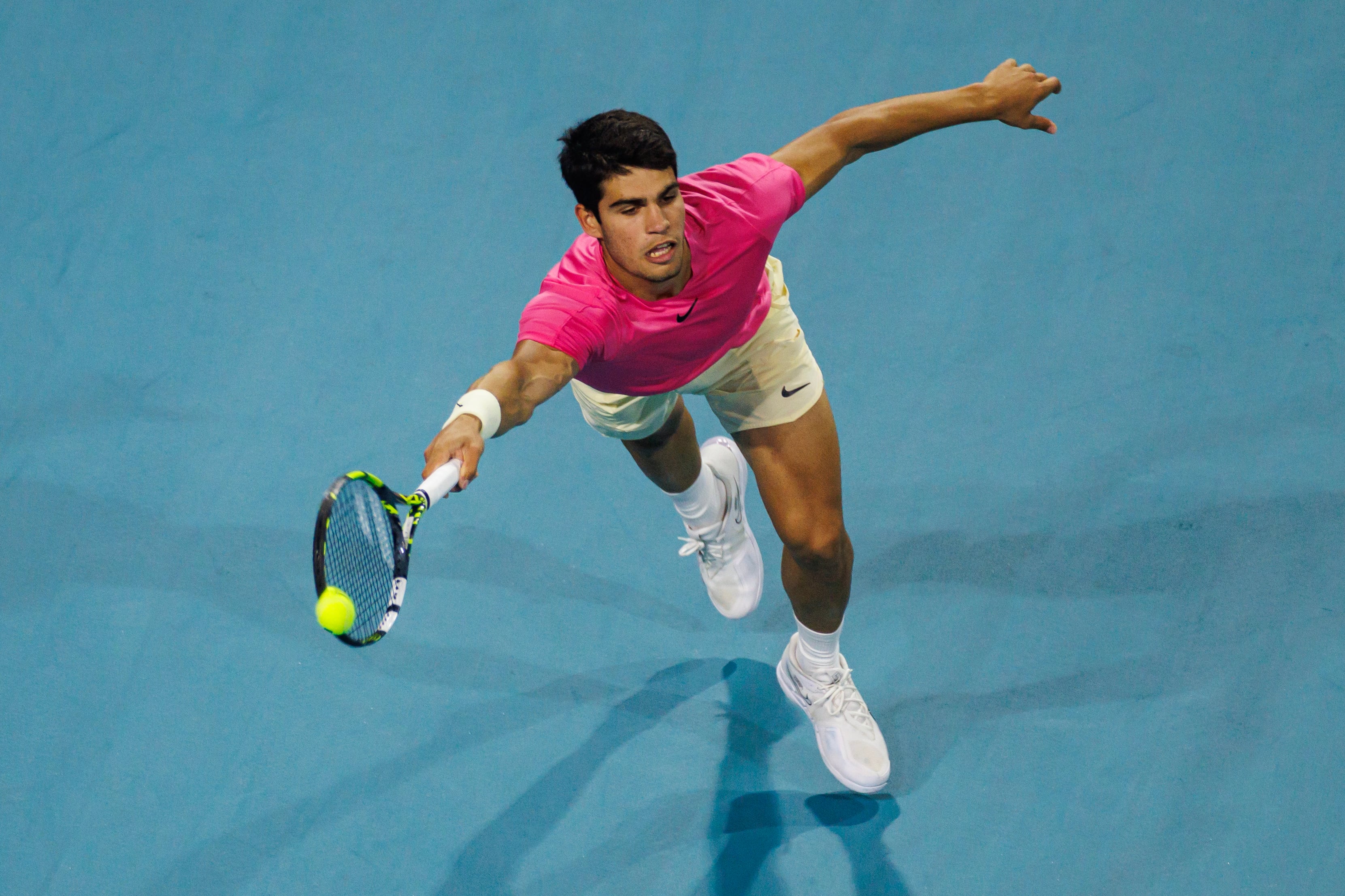 Carlos Alcaraz se impone a Taylor Fritz.