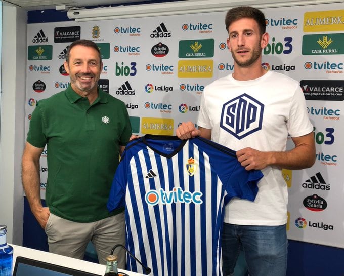 Markel Lozano puede ocupar la posición de central o de pivote defensivo