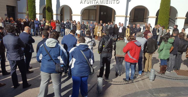 Minuto de silencia en homenaje a la víctima del incencio en la residencia de ancianos