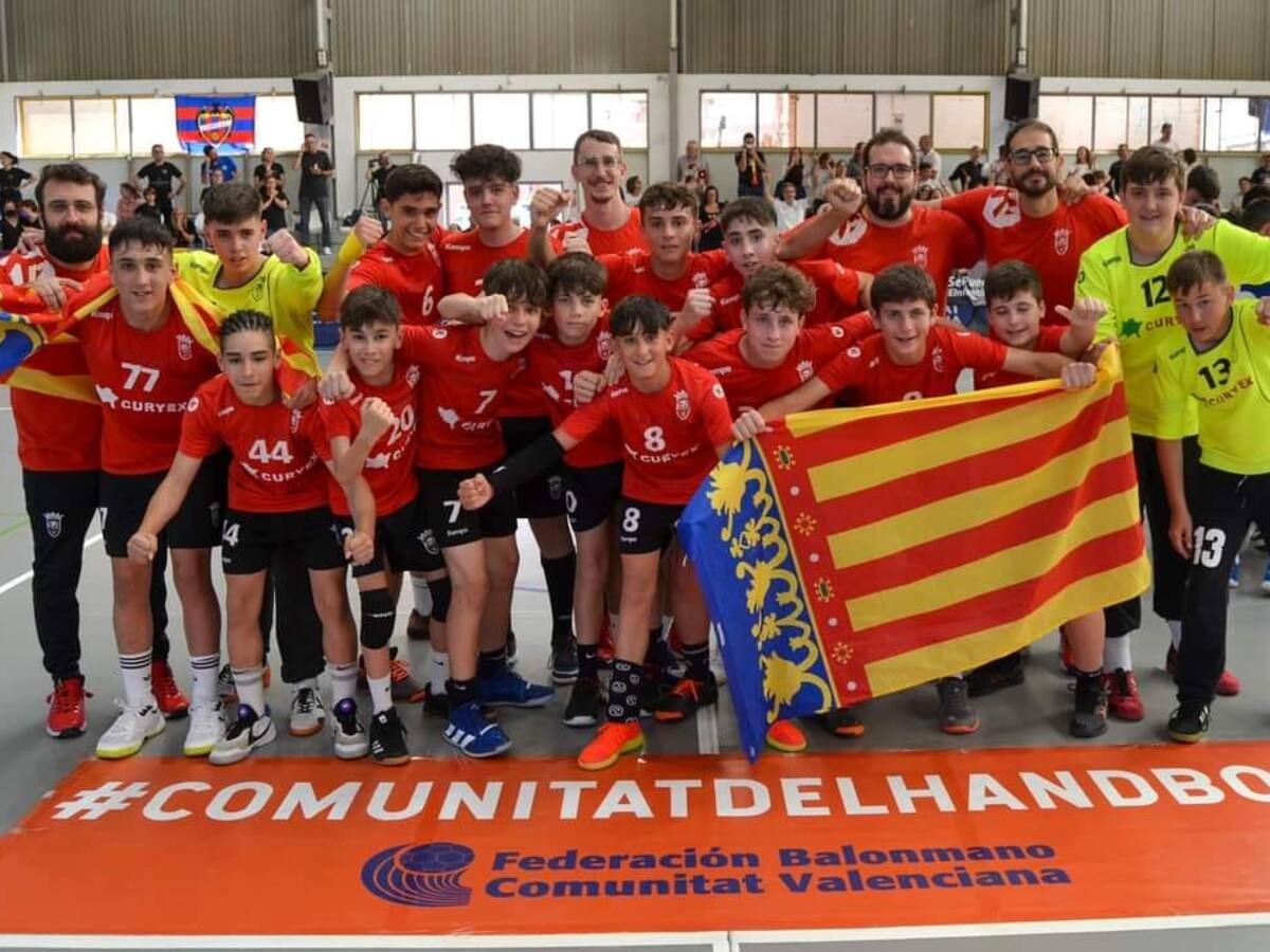 El Elda - C.E.E. infantil defiende su título autonómico en el sector de Almería