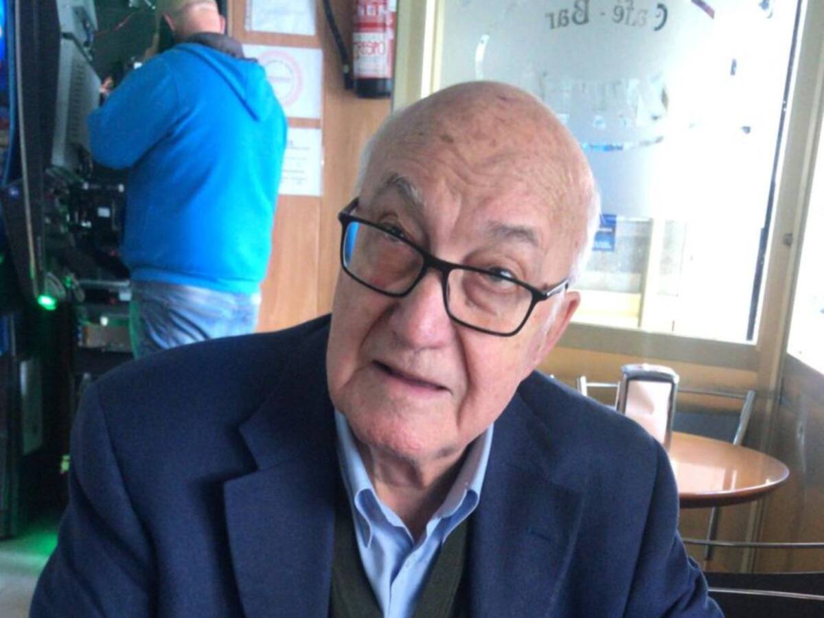 Eugenio Sanz, 97 años: "Comprendo a los jóvenes. Querría que bailen y que se quieran. Pero hay que ser responsables"