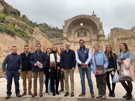 Paseo electoral por Cazorla, ruinas de Santa María