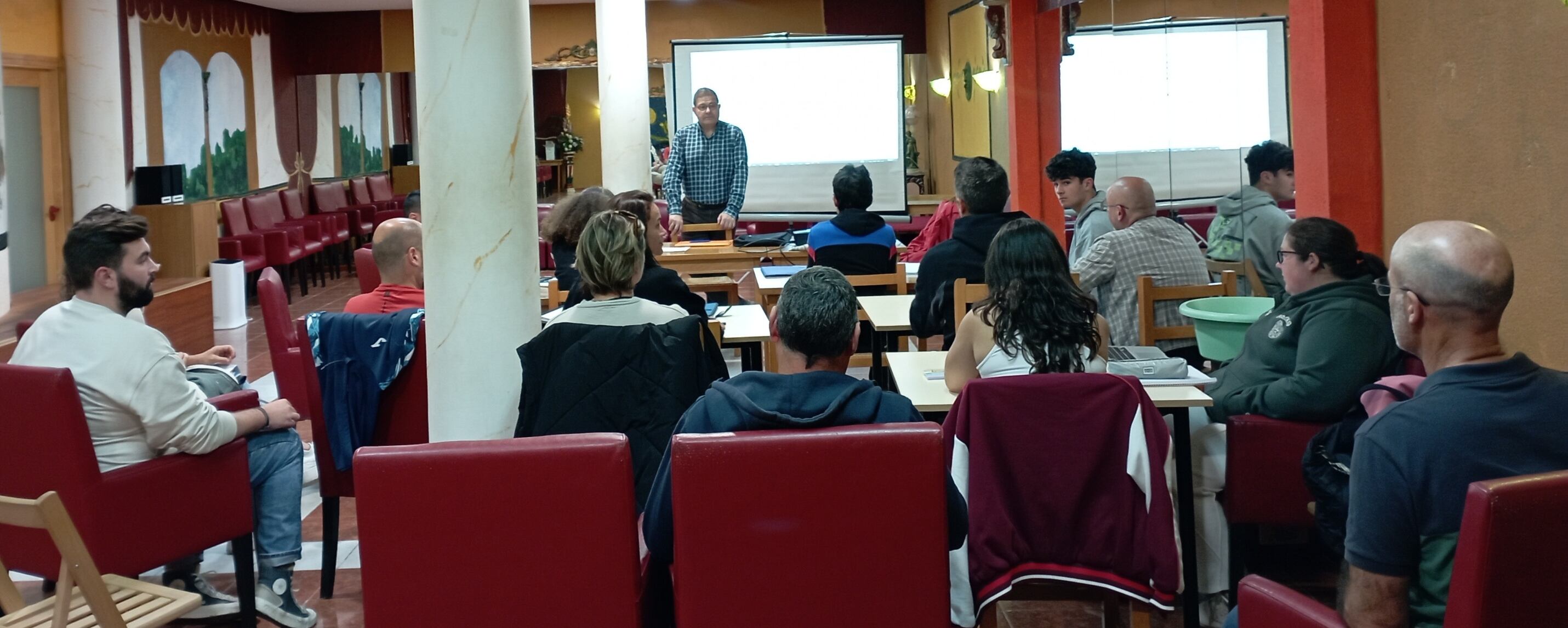 Curso de entrenadores de piragüismo en Ourense