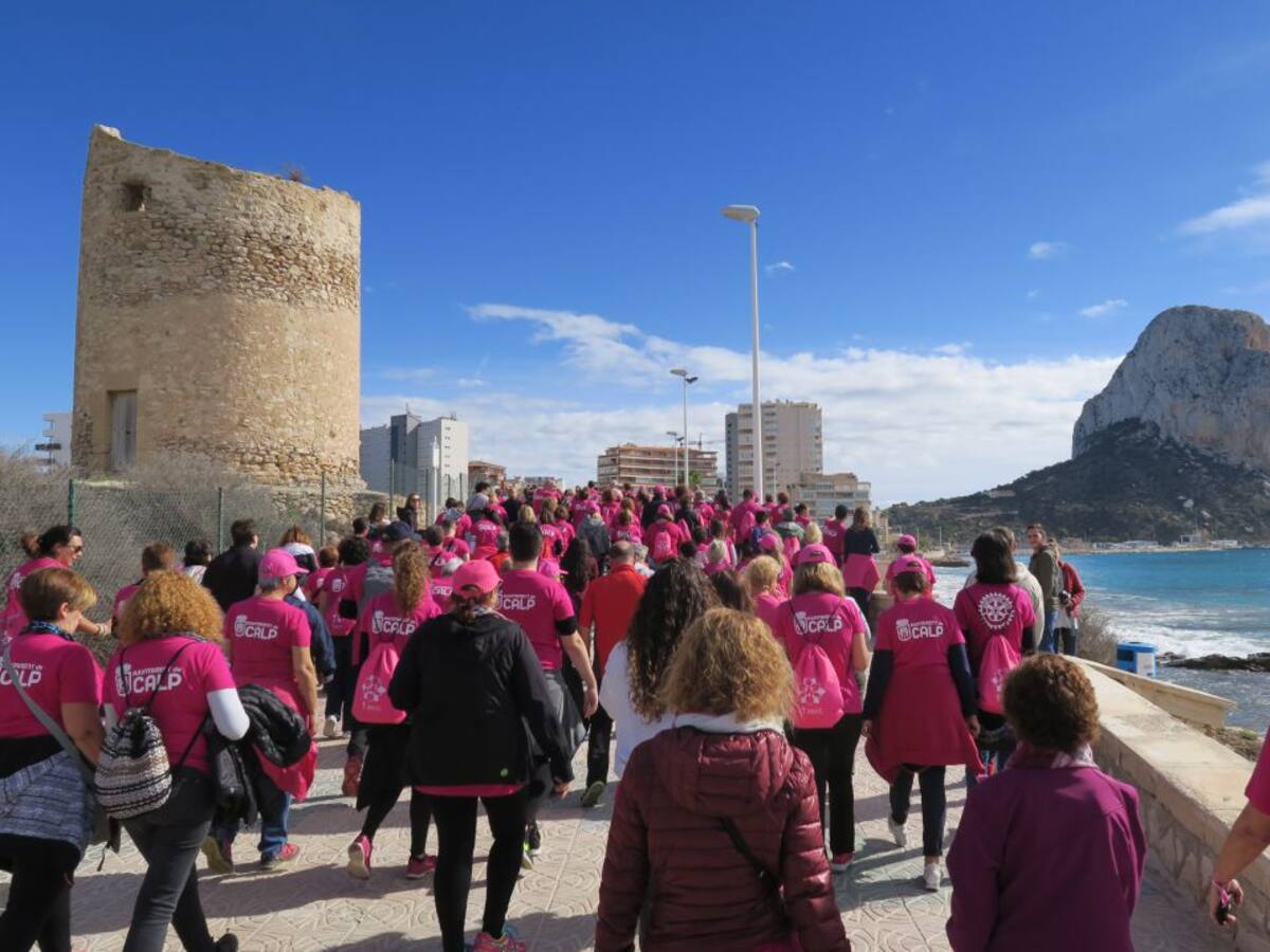 La comarca se tiñe de rosa con motivo del Día Mundial contra el Cáncer de Mama