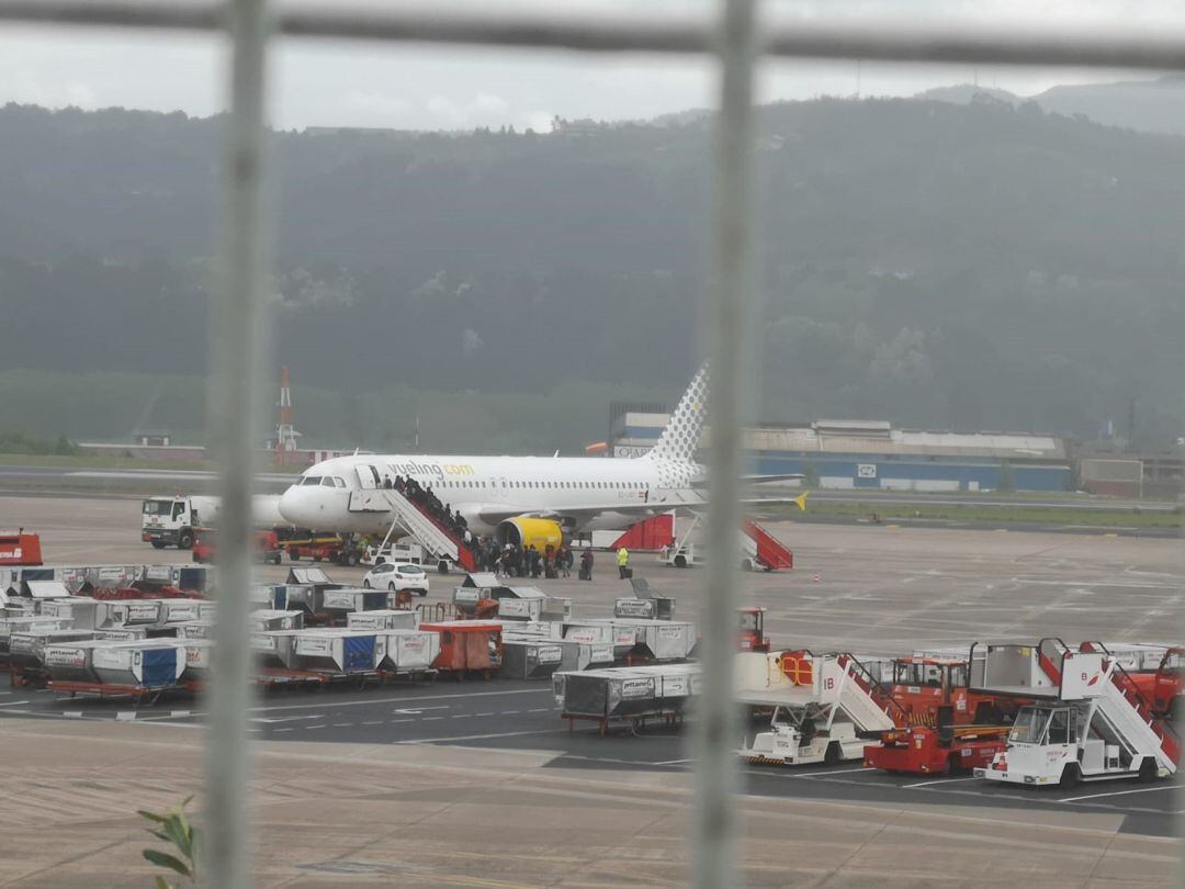 Avión en el aeropuerto de Loiu 
 