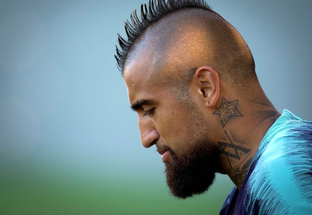 Arturo Vidal, en un entrenamiento del F.C. Barcelona.