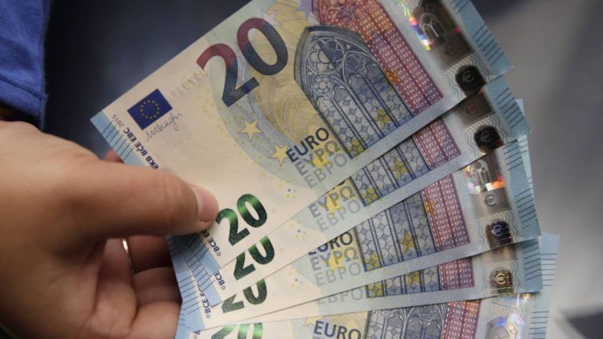 Un euro, 166 pesetas