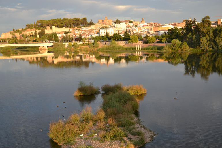  Vista del Azud del Guadinana en Badajoz