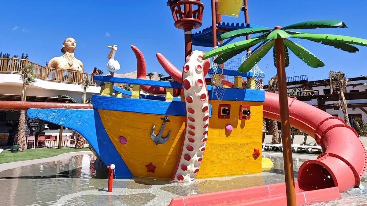 Terra Natura y Aqua Natura celebran su 20 aniversario por todo lo alto inaugurando un hotel pirata, con nuevos toboganes, su escuela de sirenas o su escuela de verano