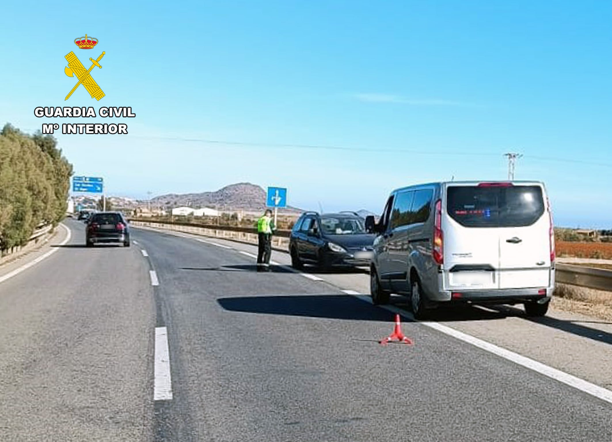 La Guardia Civil investiga al conductor de un turismo por circular en sentido contrario en la autopista del Mediterráneo