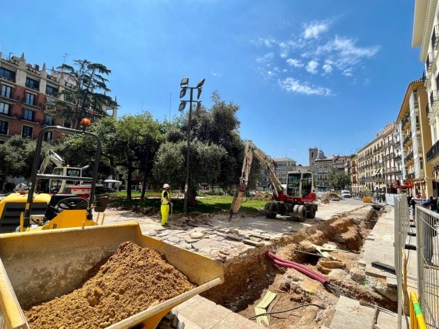 Obras en la plaza de la Reina en València