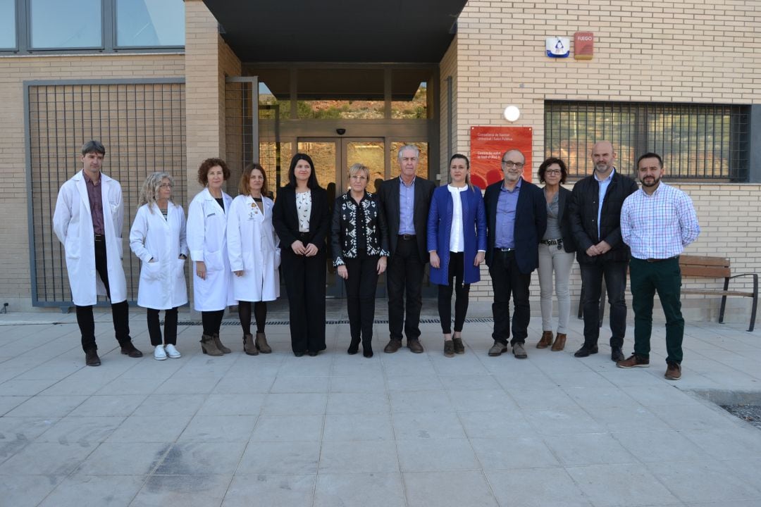 Visita de la consellera de Salut, Ana Barceló, y autoridades sanitarias y municipales a la Vall d&#039;Uixó