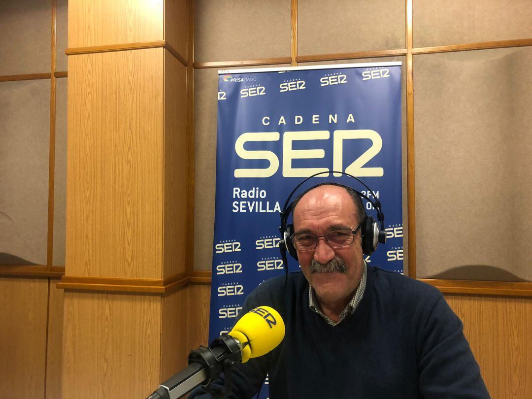 El capataz Ismael Vargas en el estudio de Cruz de Guía