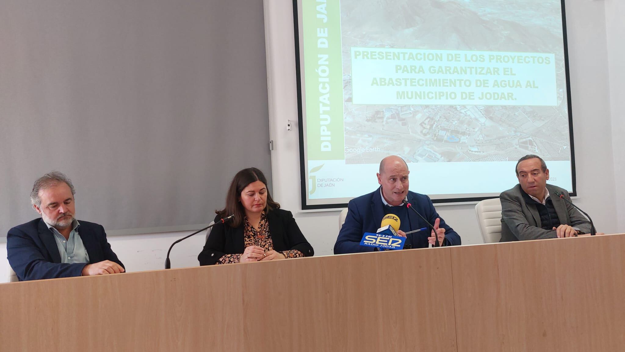 Momento de la intervención del Diputado de Servicios Municipales, José Luis Hidalgo