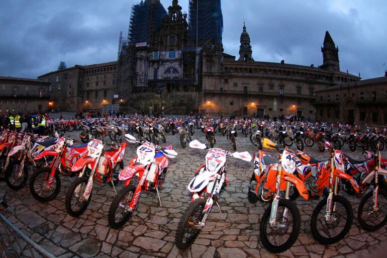 Las motos de los participantes partirán desde la Prada do Obradoiro en la tarde el viernes