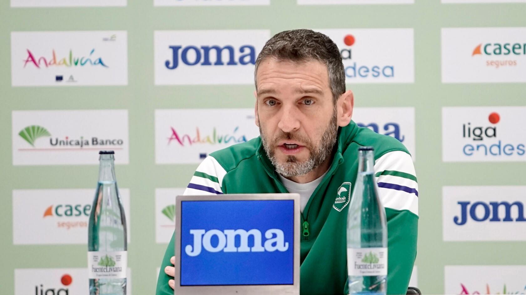 Ibon Navarro, en la sala de prensa del Martín Carpena