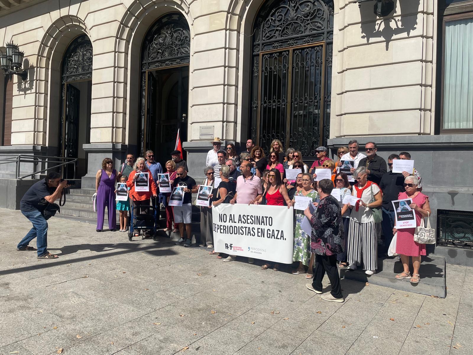 La concentración ha tenido lugar en la plaza de España de Zaragoza