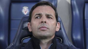 Javi Calleja ya es nuevo entrenador del Real Oviedo y firma hasta 2026