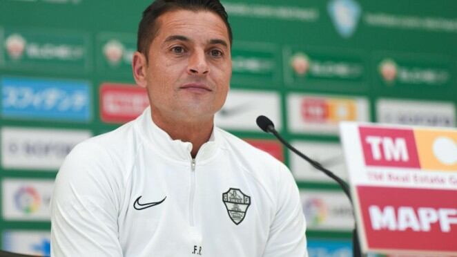 Imagen de Francisco en rueda de prensa