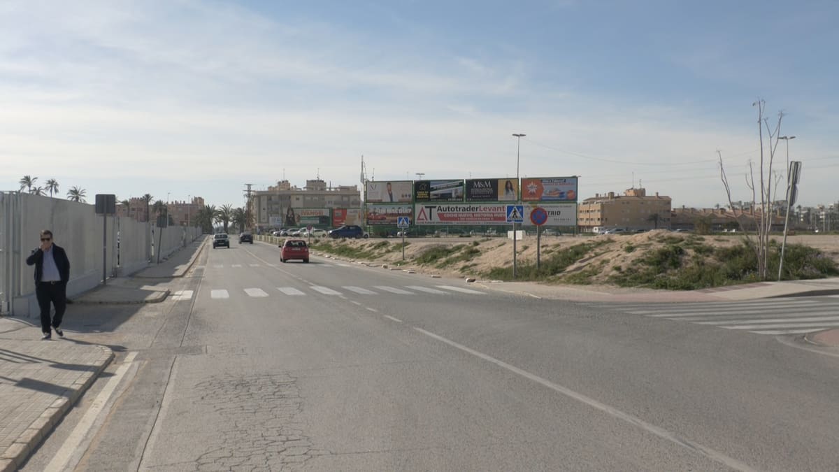 Las obras de mejora del entorno del Estadio Martínez Valero concluirán a finales de año