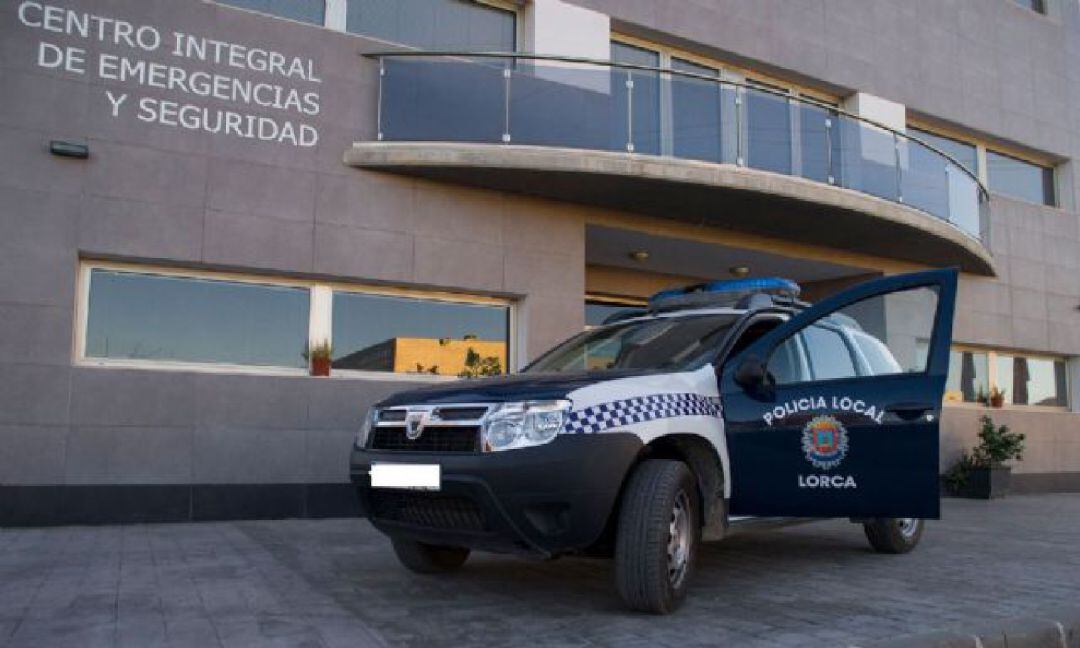 Detenido por tercera vez en Lorca un falso policía que estafa a extranjeros 