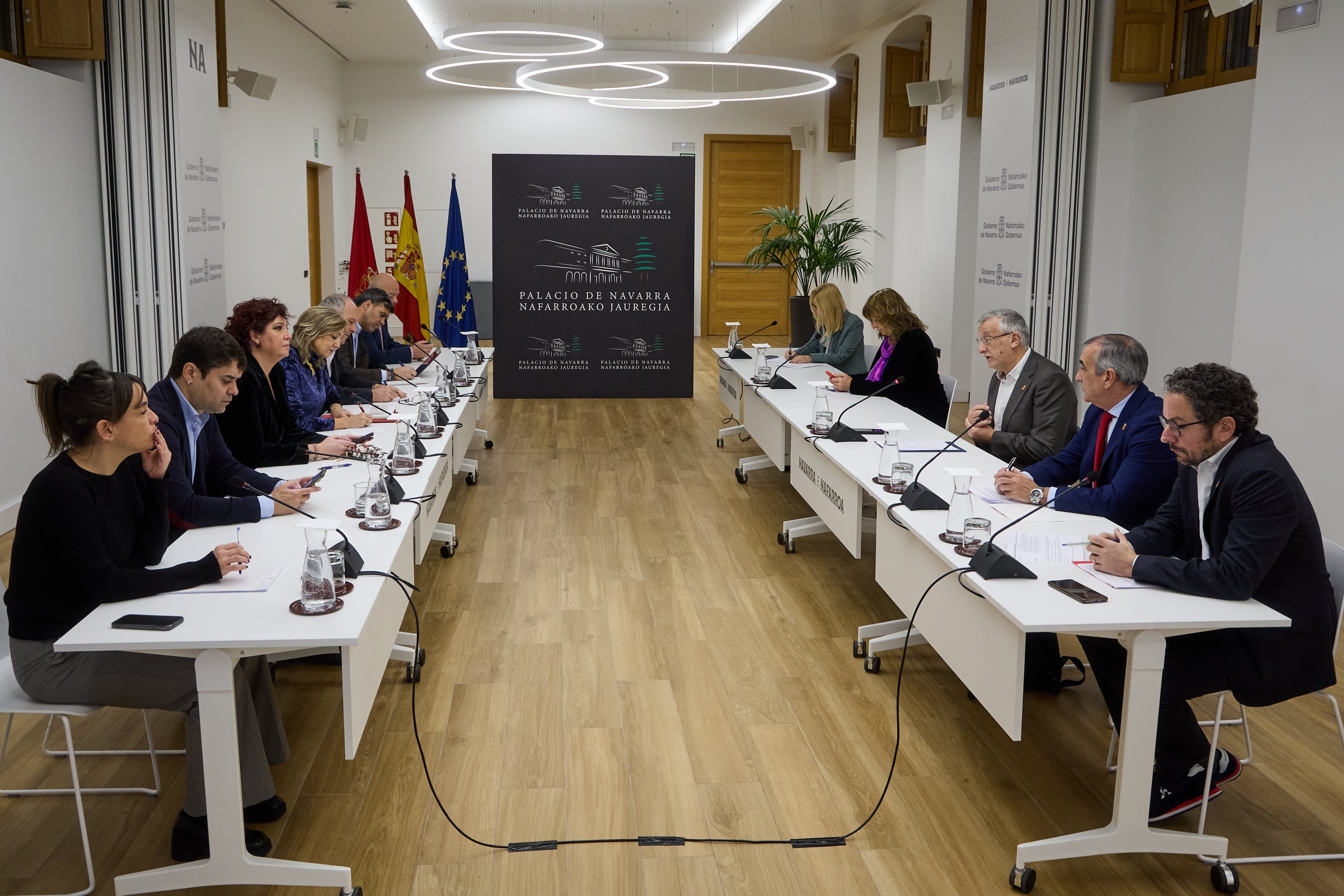 La representación navarra de la Junta de Transferencias avala por unanimidad el traspaso del tramo navarro de la AP-68 a la Comunidad Foral