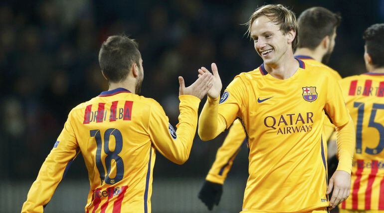 Ivan Rakitic celebrando el primer gol ante el Bate Borisov